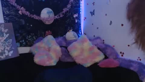 Snapshot of april_l6 chatting on 10.16.25 april_l6 online show from 10.16.25