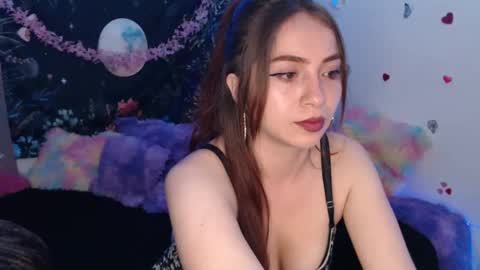 Snapshot of april_l6 chatting on 10.28.25 april_l6 online show from 10.28.25