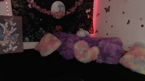 Snapshot of april_l6 chatting on 11.23.25 april_l6 online show from 11.23.25