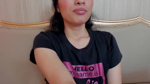Snapshot of aprilalvarez chatting on 01.28.25 1430 2100 -5 online show from 01.28.25