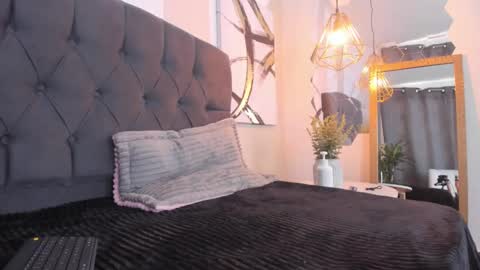 Cris online show from 02.28.25