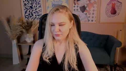 April. All year round.  online show from 09.11.25