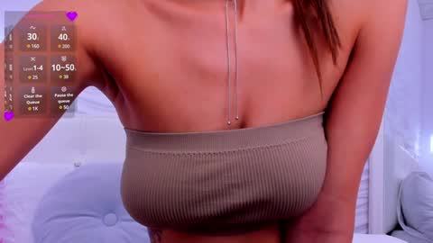 Snapshot of aprilwon chatting on 12.04.24 April online show from 12.04.24