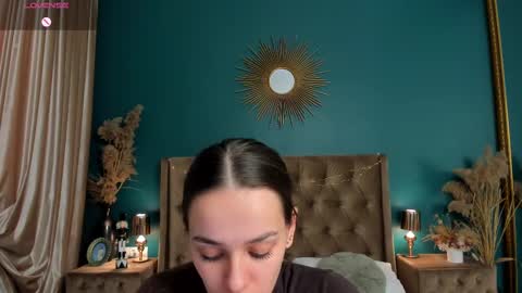 Snapshot of aprilwon chatting on 02.27.25 April online show from 02.27.25