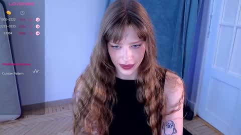 Snapshot of aqua_sultry chatting on 10.31.25 aqua_sultry online show from 10.31.25