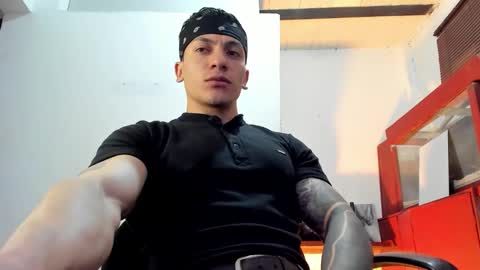 Jonathan online show from 10.10.25