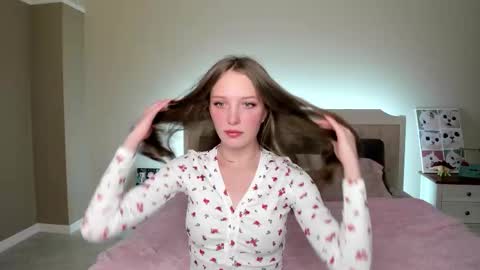 Snapshot of ar_ya18 chatting on 10.24.25 Lina online show from 10.24.25