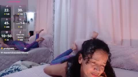 Nadia Cyel online show from 01.17.25