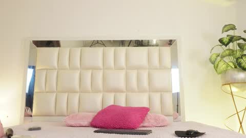   online show from 02.11.25