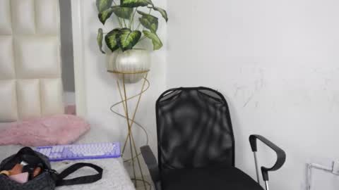   online show from 09.24.25