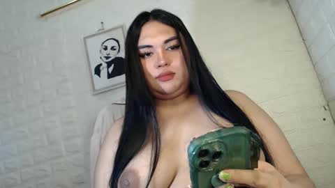 Snapshot of arahislovets chatting on 02.03.25 arah online show from 02.03.25