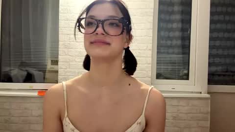 Snapshot of ardisparty chatting on 02.20.26 Caroline online show from 02.20.26