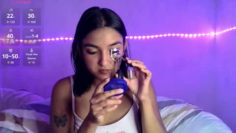 Snapshot of ari_20_ chatting on 03.14.26 Bella online show from 03.14.26