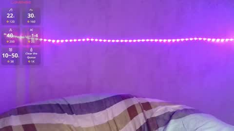 Snapshot of ari_20_ chatting on 03.19.26 Bella online show from 03.19.26