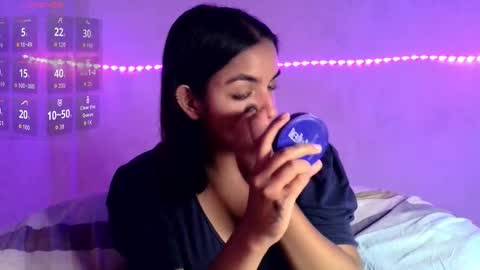 Snapshot of ari_20_ chatting on 03.20.26 Bella online show from 03.20.26