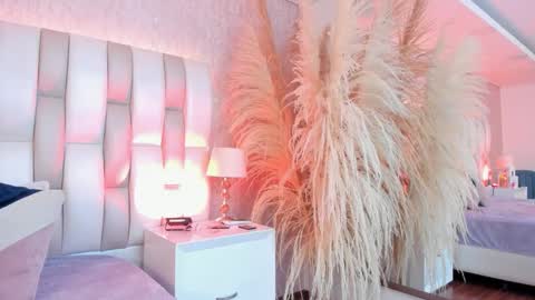 ari_lynn_ online show from 03.04.26