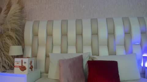 ari_lynn_ online show from 03.31.26