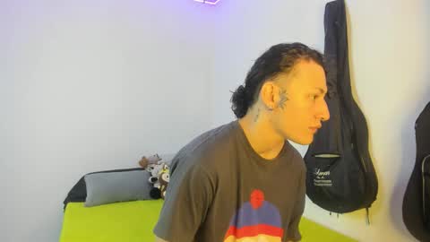 aria y orien  online show from 01.12.26