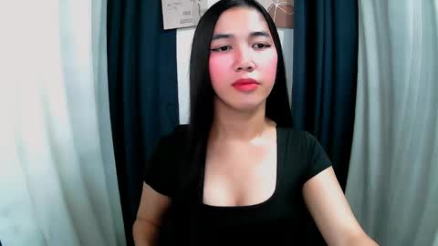 Snapshot of aria_fucks chatting on 05.15.26 ARIA online show from 05.15.26