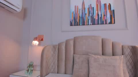 Snapshot of aria_greco chatting on 12.04.24 Aria online show from 12.04.24