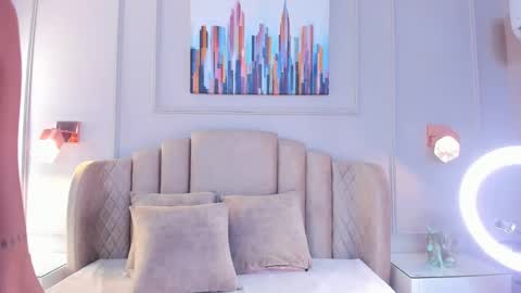 Snapshot of aria_greco chatting on 12.22.24 Aria online show from 12.22.24