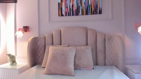 Snapshot of aria_greco chatting on 01.05.25 Aria online show from 01.05.25