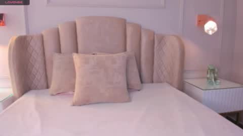 Snapshot of aria_greco chatting on 01.15.25 Aria online show from 01.15.25