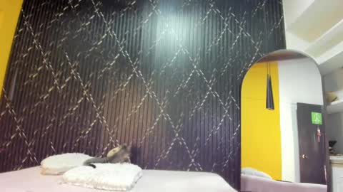 Aria Millers  online show from 11.09.25