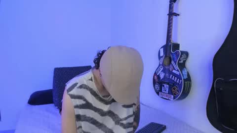 Snapshot of aria_x_orien chatting on 02.23.26 Aria and Orien online show from 02.23.26