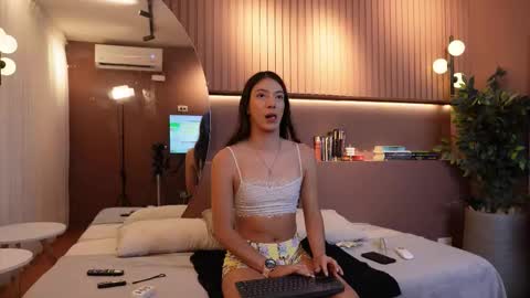 Ariaa online show from 09.22.25