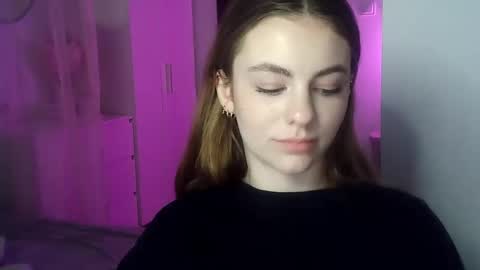 AriaCreazy online show from 12.14.24