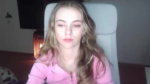 AriaCreazy online show from 12.13.25