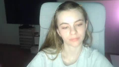 AriaCreazy online show from 05.19.26