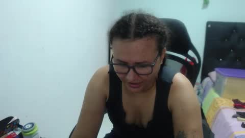 ...Ariana... online show from 10.11.25