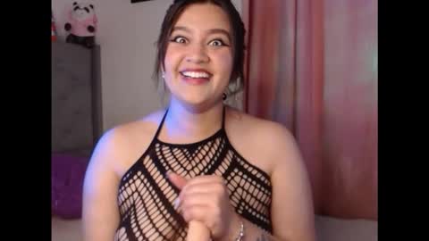 Snapshot of ariadna_martin chatting on 11.29.25 Ari online show from 11.29.25