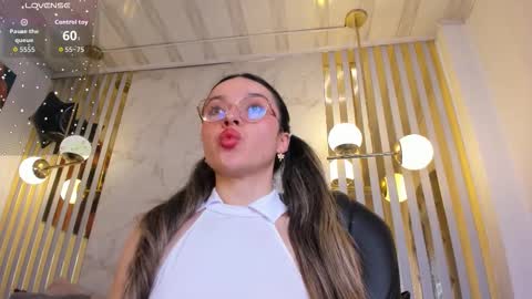 aria  online show from 11.21.25