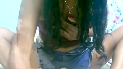 Snapshot of ariah13 chatting on 12.20.25 ariah13 online show from 12.20.25