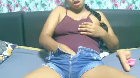 Snapshot of ariah13 chatting on 01.13.26 ariah13 online show from 01.13.26