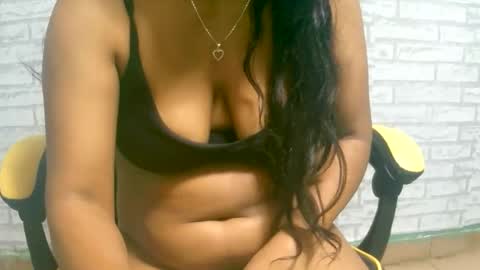 Snapshot of ariah13 chatting on 05.18.26 ariah13 online show from 05.18.26