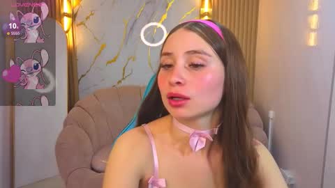 Snapshot of ariana18_b chatting on 03.12.26 ariana18_b online show from 03.12.26