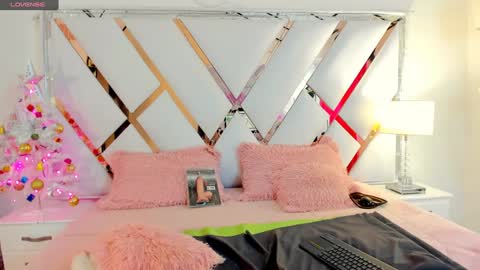 Ariana  online show from 12.15.24