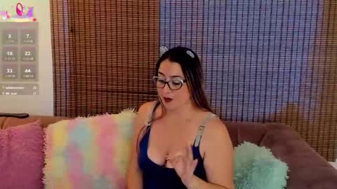 Snapshot of ariana_cross_ chatting on 05.06.26 Ariana Cruz online show from 05.06.26