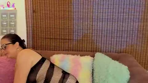 Snapshot of ariana_cross_ chatting on 05.16.26 Ariana Cruz online show from 05.16.26