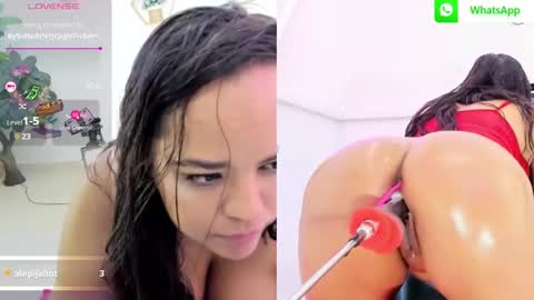 Snapshot of ariana_girl_ chatting on 01.12.25 ariana girl online show from 01.12.25