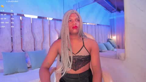 Snapshot of ariana_grande233 chatting on 04.01.26 ariana_grande233 online show from 04.01.26