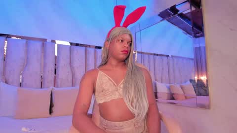 Snapshot of ariana_grande233 chatting on 04.13.26 ariana_grande233 online show from 04.13.26