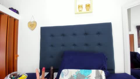 Snapshot of ariana_martins chatting on 01.22.25 ARI online show from 01.22.25