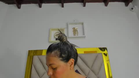 Snapshot of ariana_martins chatting on 09.19.25 ARI online show from 09.19.25