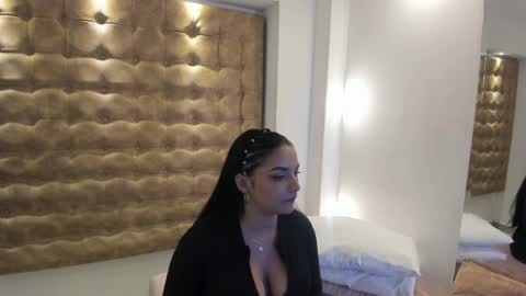  ARIANA MORELLY online show from 05.05.26