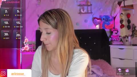 Snapshot of ariana_rosse__ chatting on 02.15.26 Ariana online show from 02.15.26